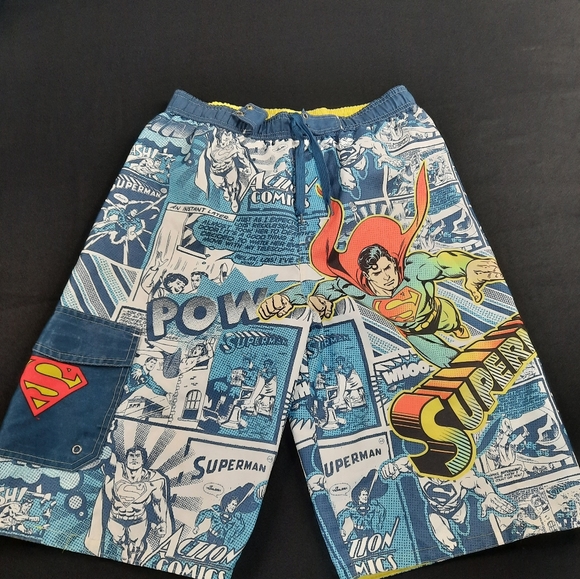 DC comics swim trunks size 14/16 - Picture 1 of 5